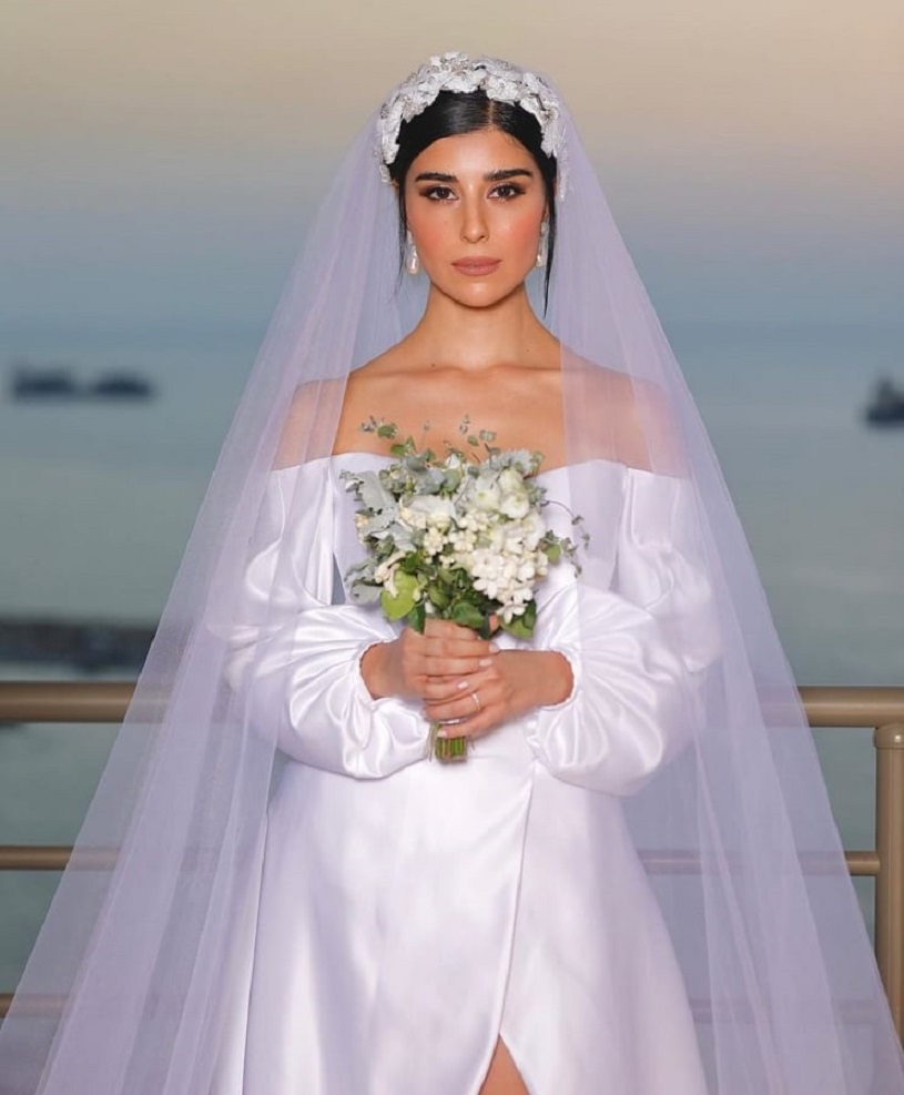 فستان زفاف زينه مكي في عرسها تصميم شادي زين الدين