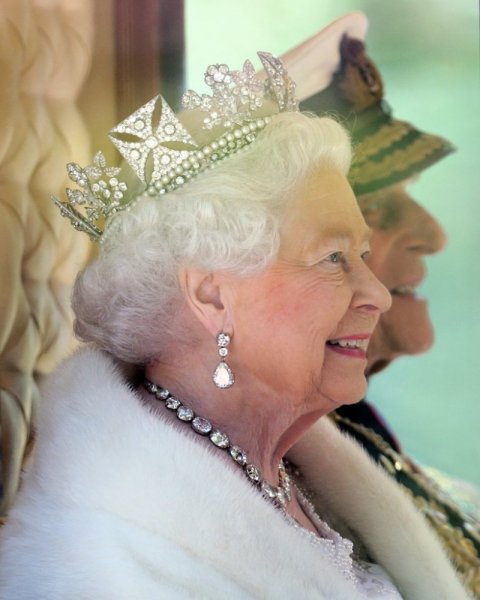 حقائق قد لا تعرفونها عن مجوهرات سيدات العائلة المالكة البريطانية