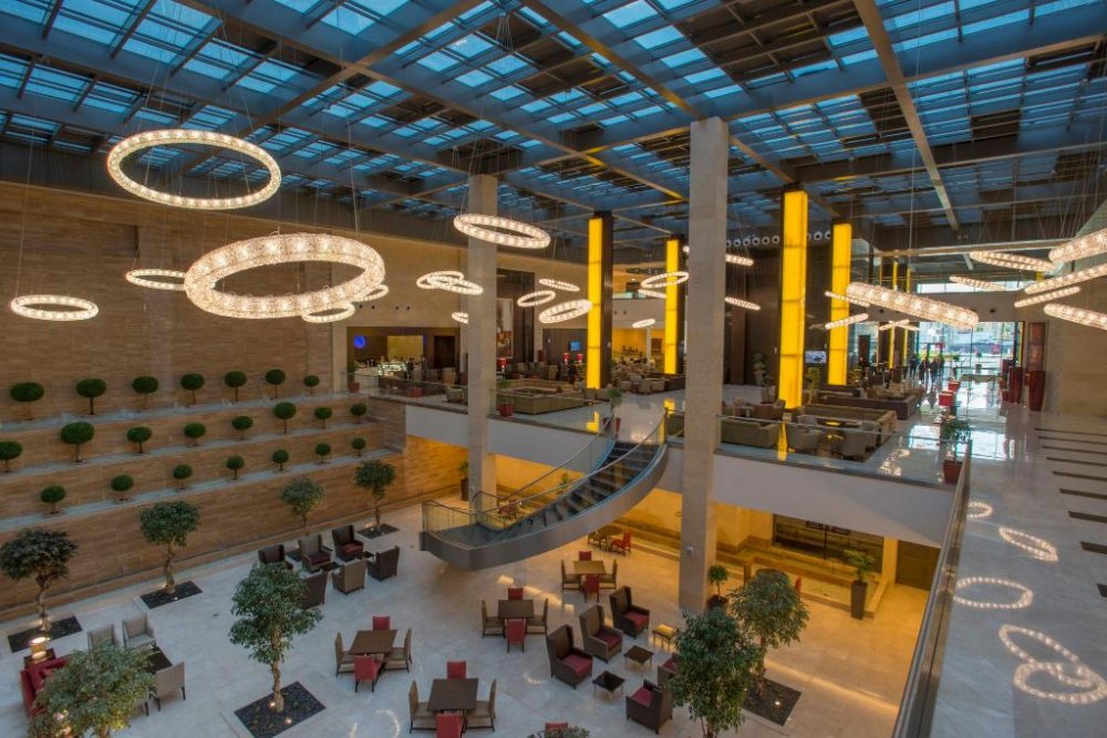 مطاعم الرياض فندق كراون بلازا Crowne Plaza
