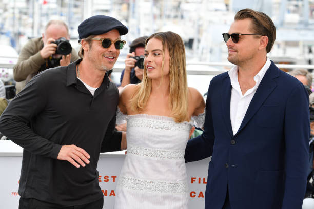 براد بيت (Brad Pitt) وليو ناردو دي كابريو (Leonardo DiCaprio) يتنافسان على حب مارجوت روبي