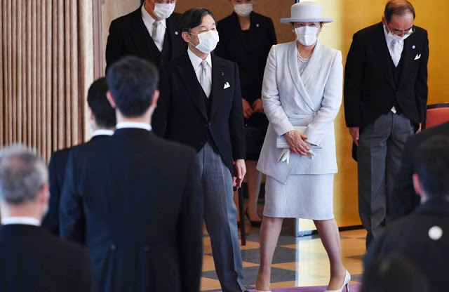 إمبراطور وإمبراطورة اليابان يزوران أكاديمية اليابان للفنون