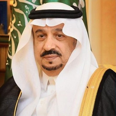 يفتتح المؤتمر الأمير فيصل بن بندر بن عبدالعزيز أمير منطقة الرياض