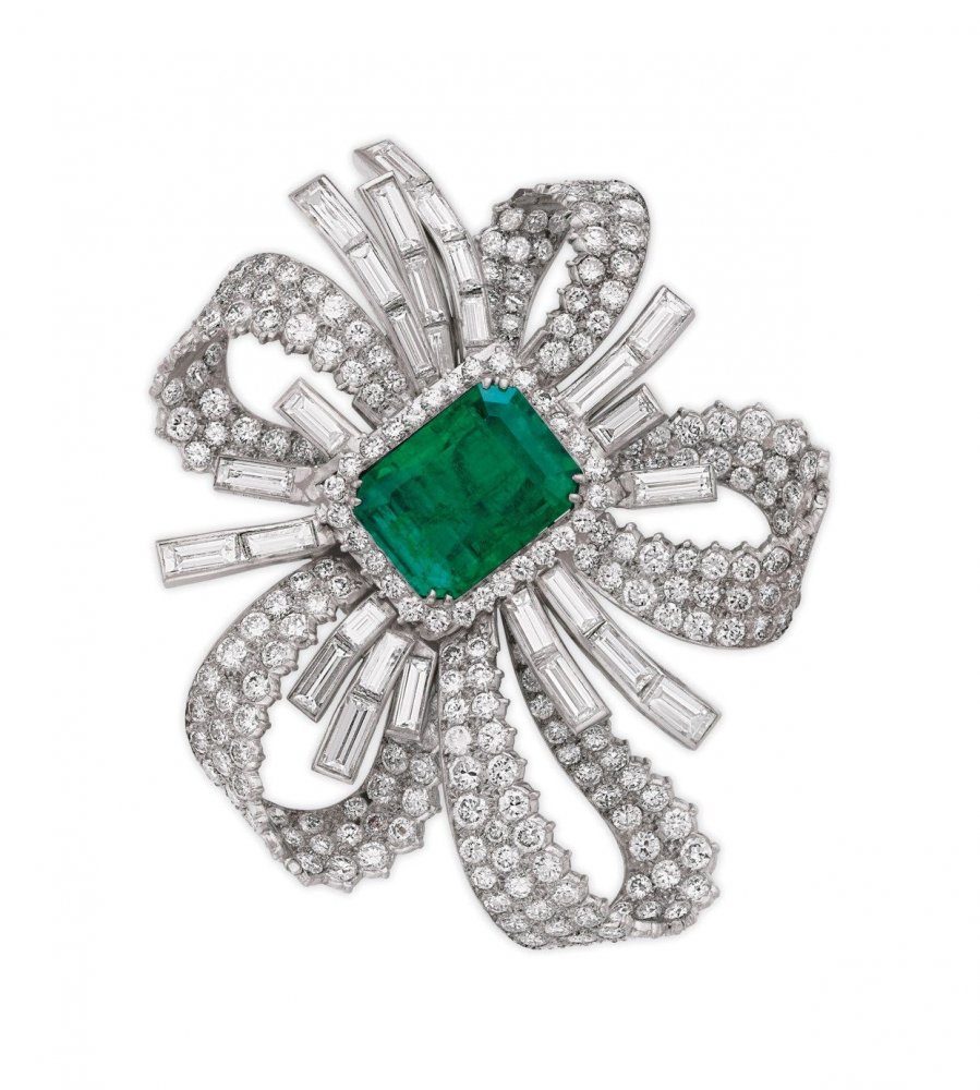 بروش الزمرد والماس من كارتييه Emerald and diamond brooch by Cartier