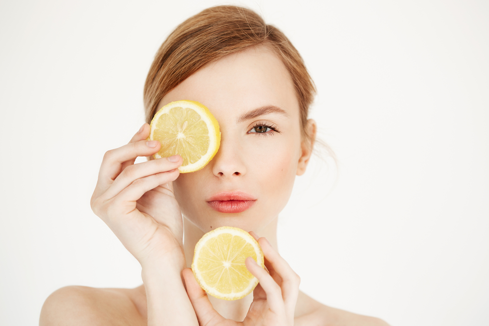 الليمون له قدرة على التخفيف من نمو الشعر الزائد في البشرة والجسم