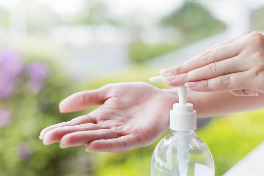 استخدام المعقم او غسل اليدين للوقاية من فيروس كورونا الجديد