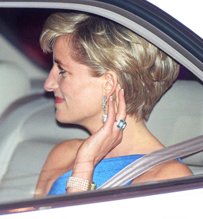 الأميرة ديانا تتألق بخاتم الزبرجد " The aquamarine ring"