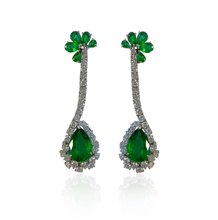 أقراط Emerald Pear من مجوهرات Zayn New York
