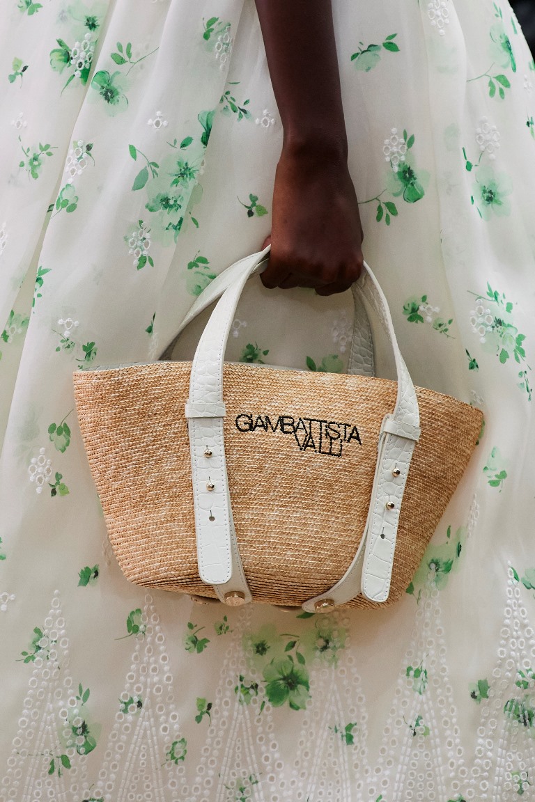 الحقيبة القش من Giambattista Valli