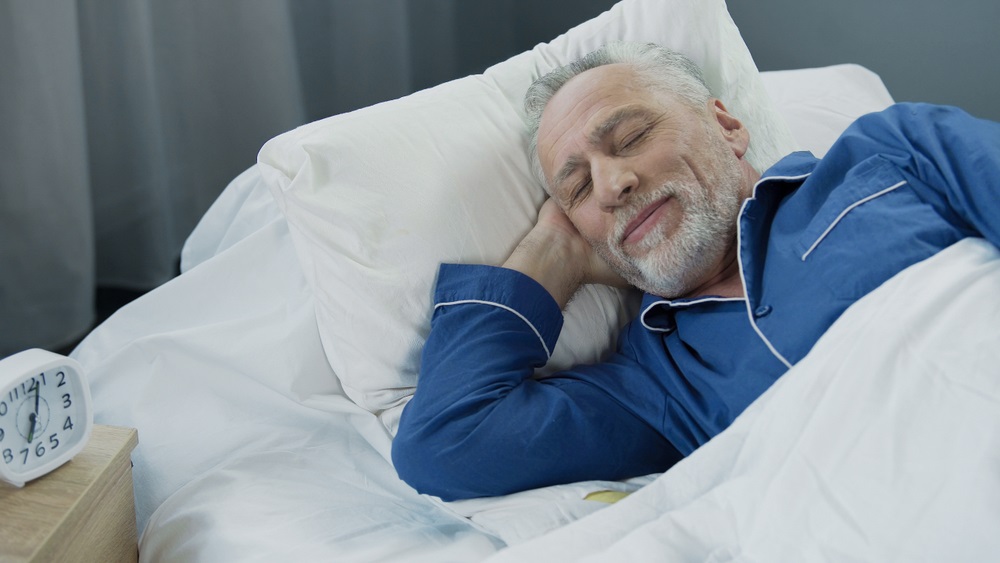 الرجال اكثر عرضة للخرف جراء النوم المبكر والطويل