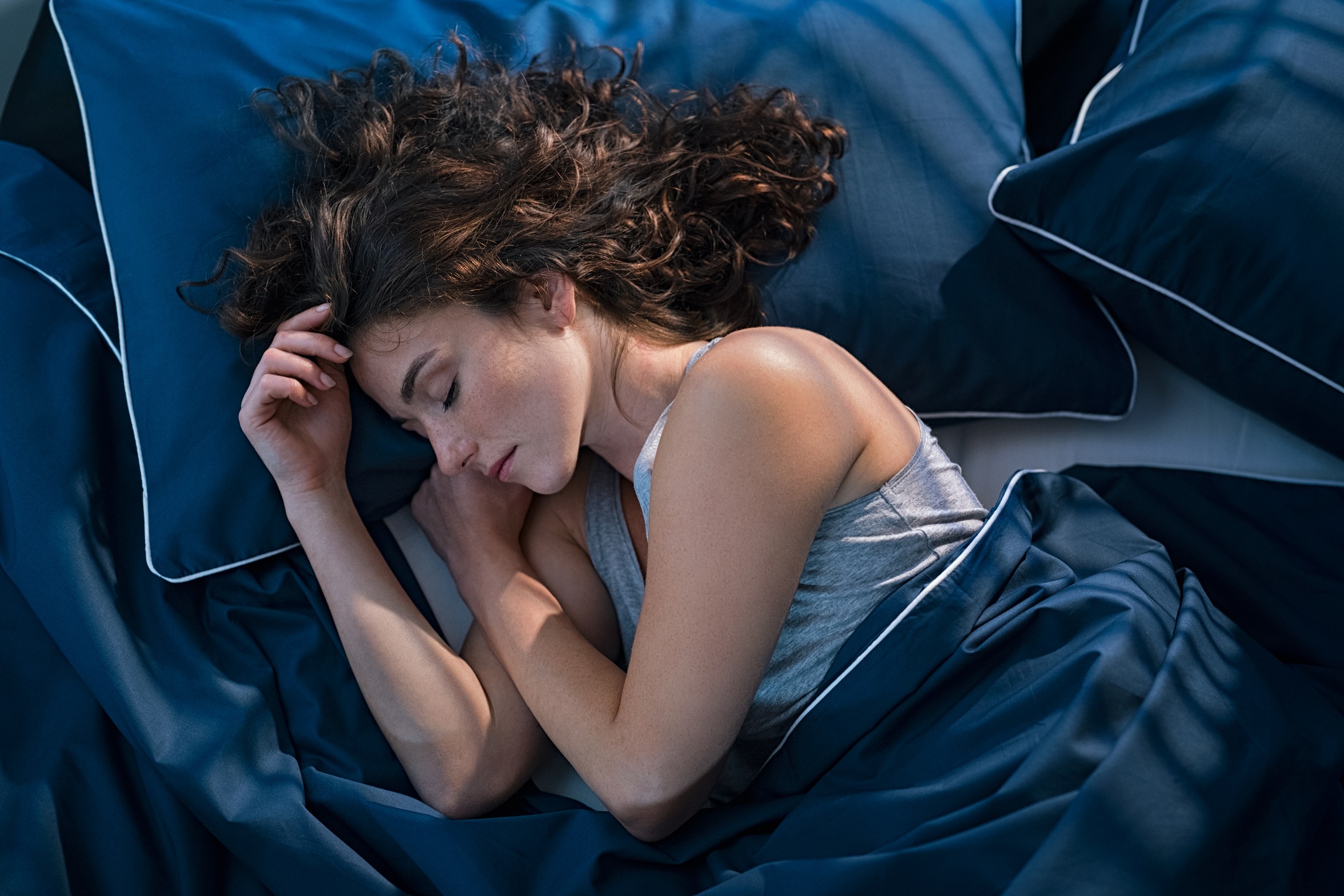 النوم مبكراً من عادات صحية تصنع روتين الجميلات