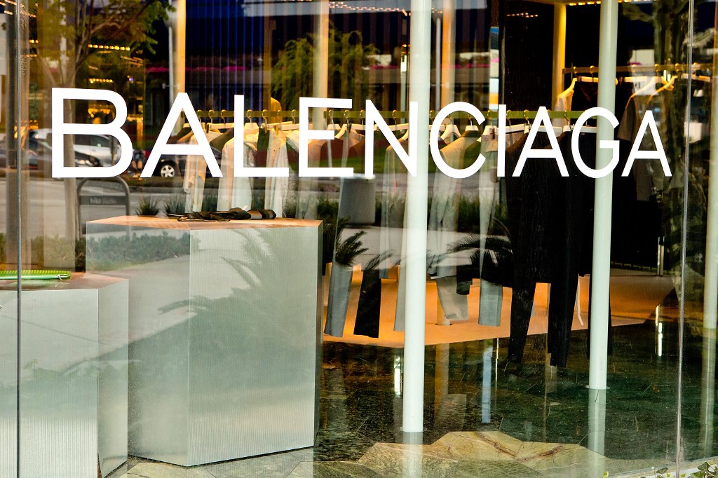 تقول Balenciaga إن التعاون مع Reflaunt هو جزء من مهمتها الأوسع نطاقًا لتصبح شركة مستدامة تمامًا