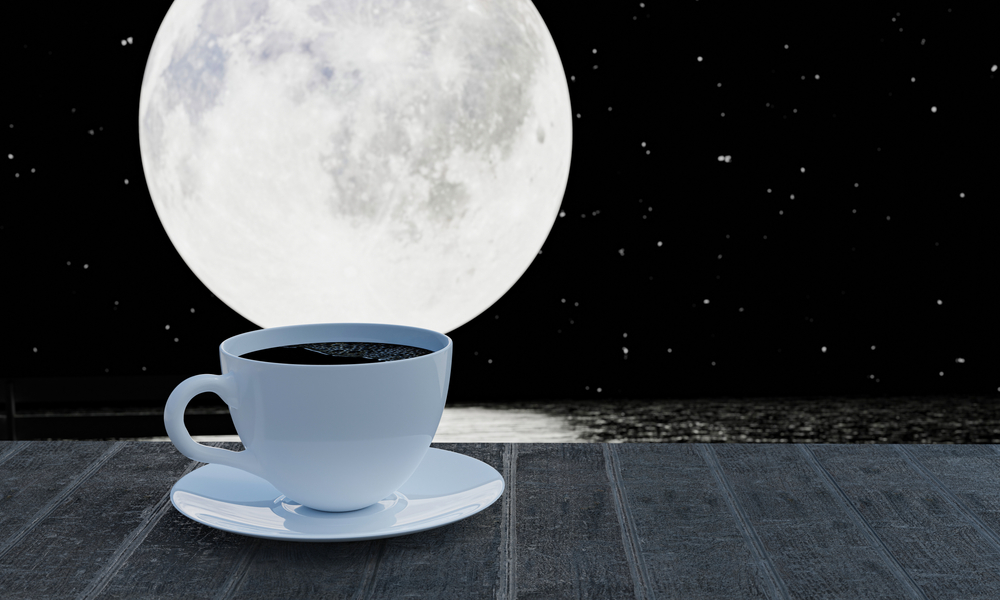 حمية القمر تعتمد على شرب الماء والمشروبات الساخنة فقط ليلة اكتمال القمر