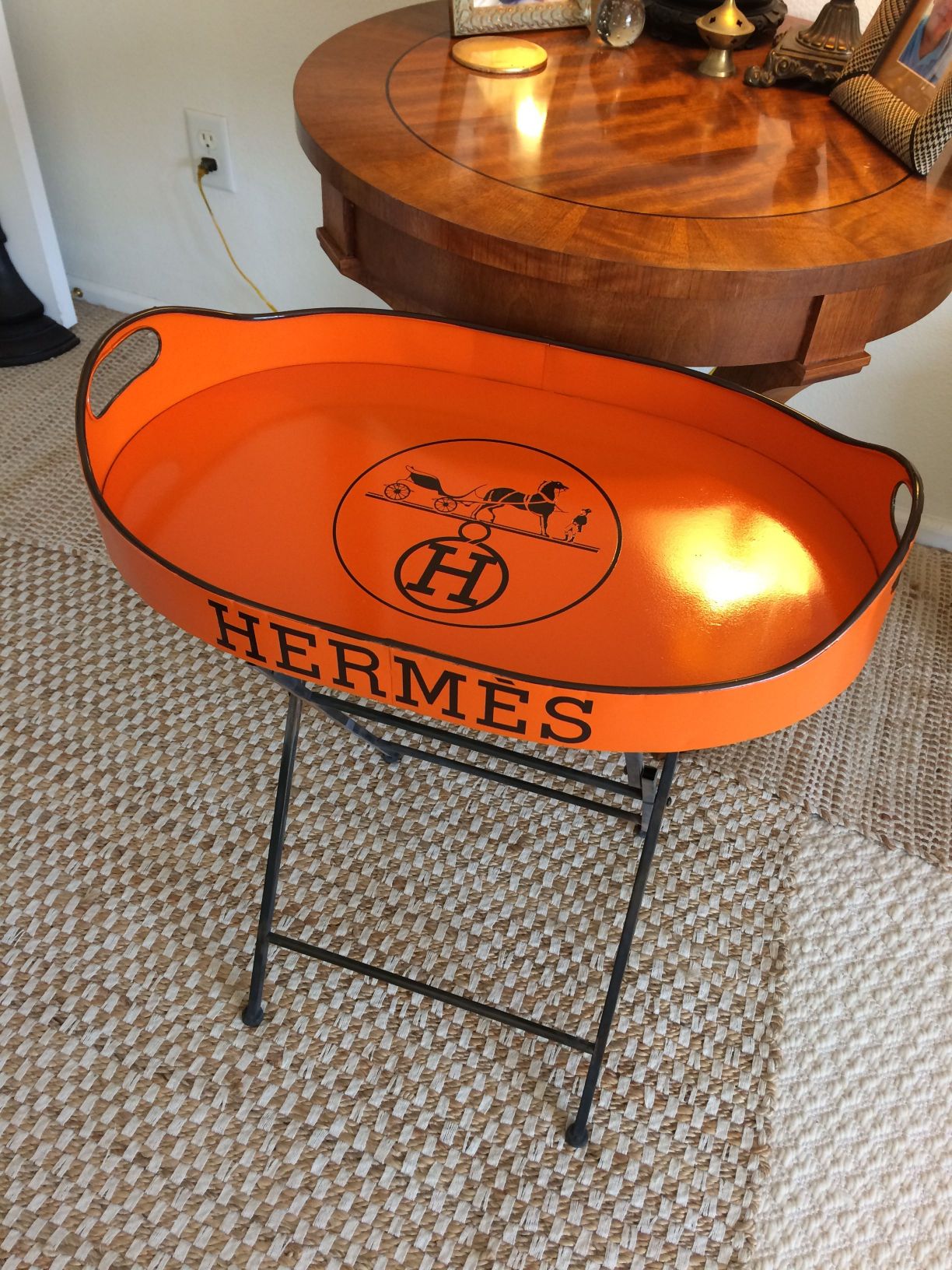 طاولة من Hermes