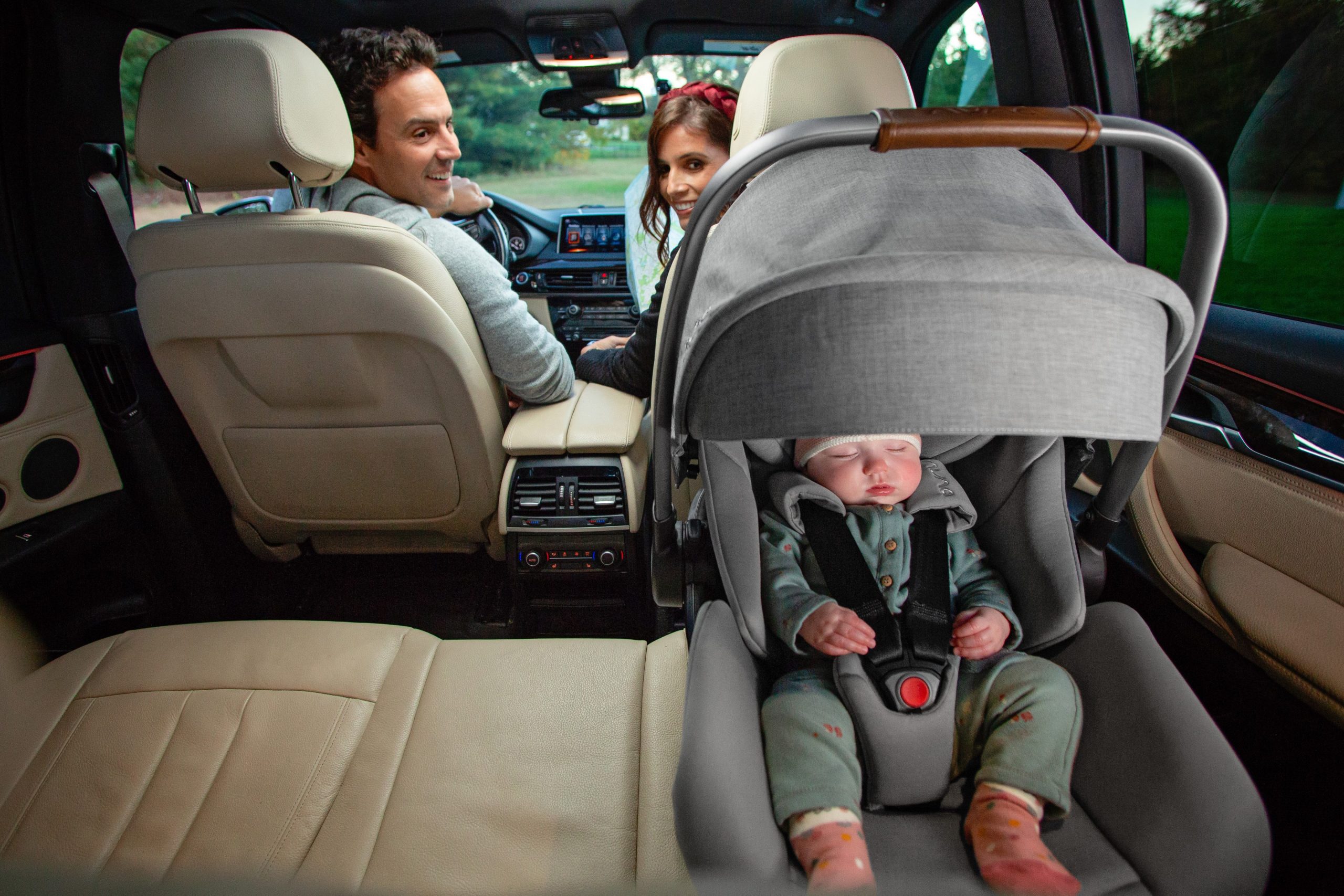 نصائح للأمهات عند اصطحاب الأطفال بالسيارة