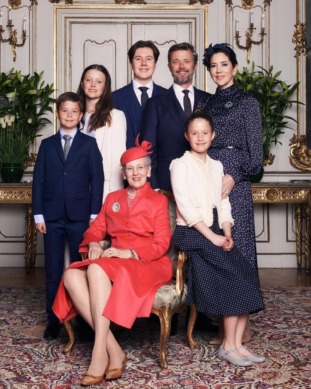الأميرة ماري مع عائلتها المالكة الدنماركية