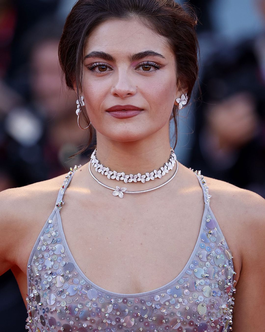 الممثلة الإيطالية أوروا جويفينازو Aurora Giovinazzo بمجوهرات ماسية من Pasquale Bruni.