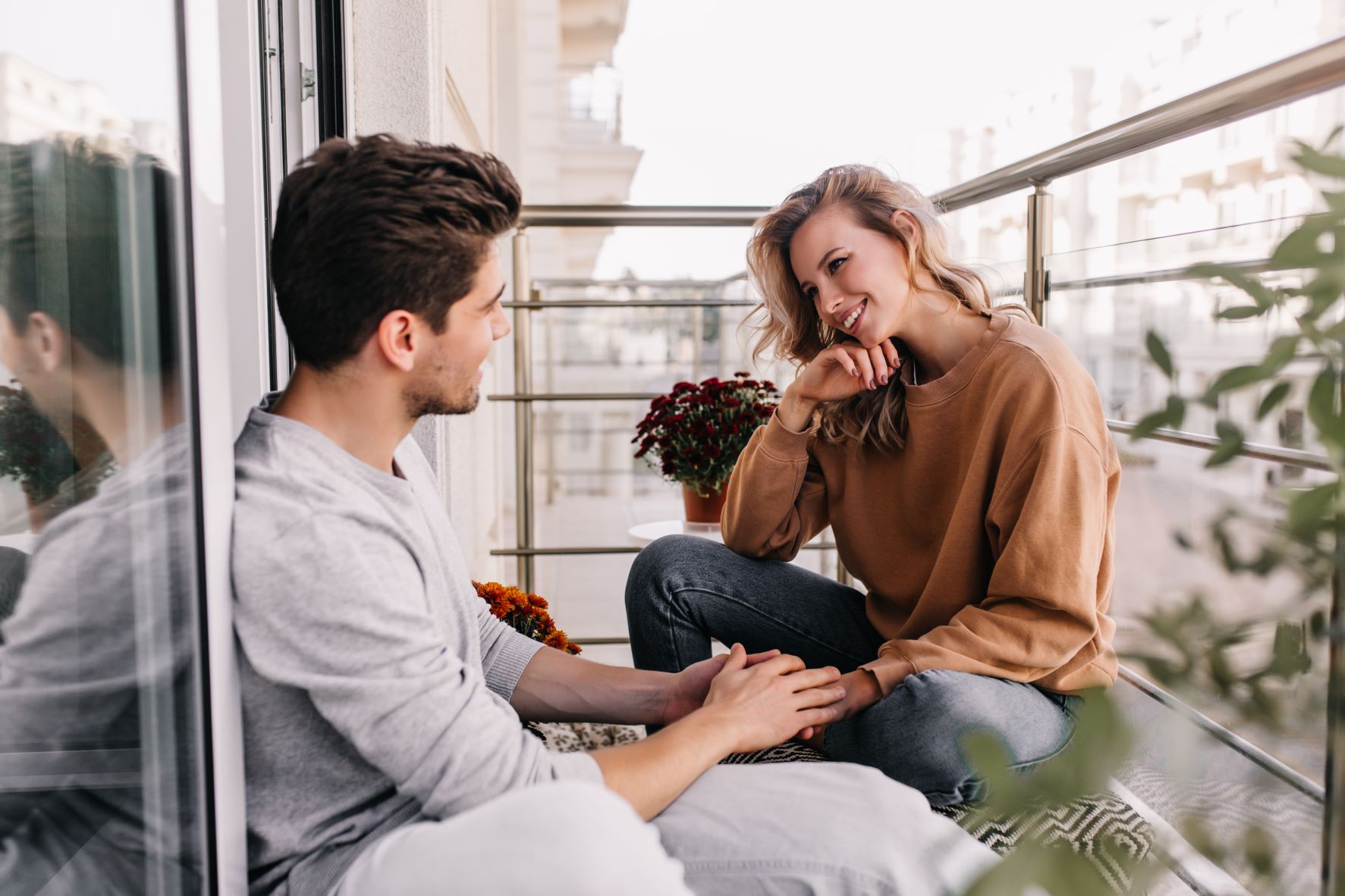 7 خطوات مهمة تساعدك في تكوين علاقة صداقة قوية مع زوجك