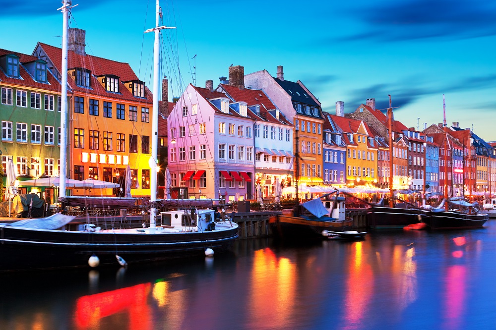 تتميز الدنمارك بمناخها المعتدل خلال فصل الصيف