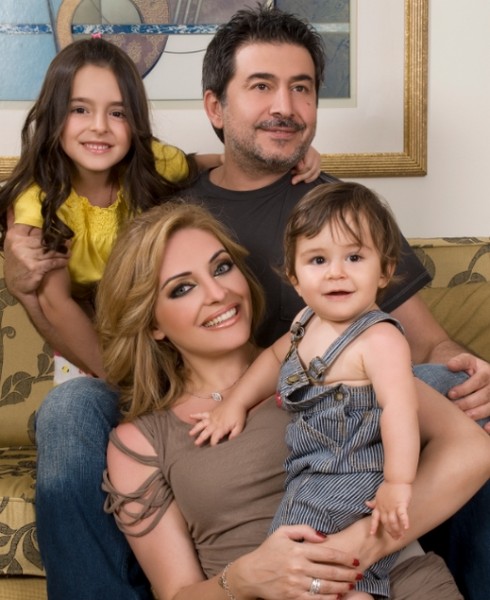 عابد فهد بلوك كاجوال مع عائلته