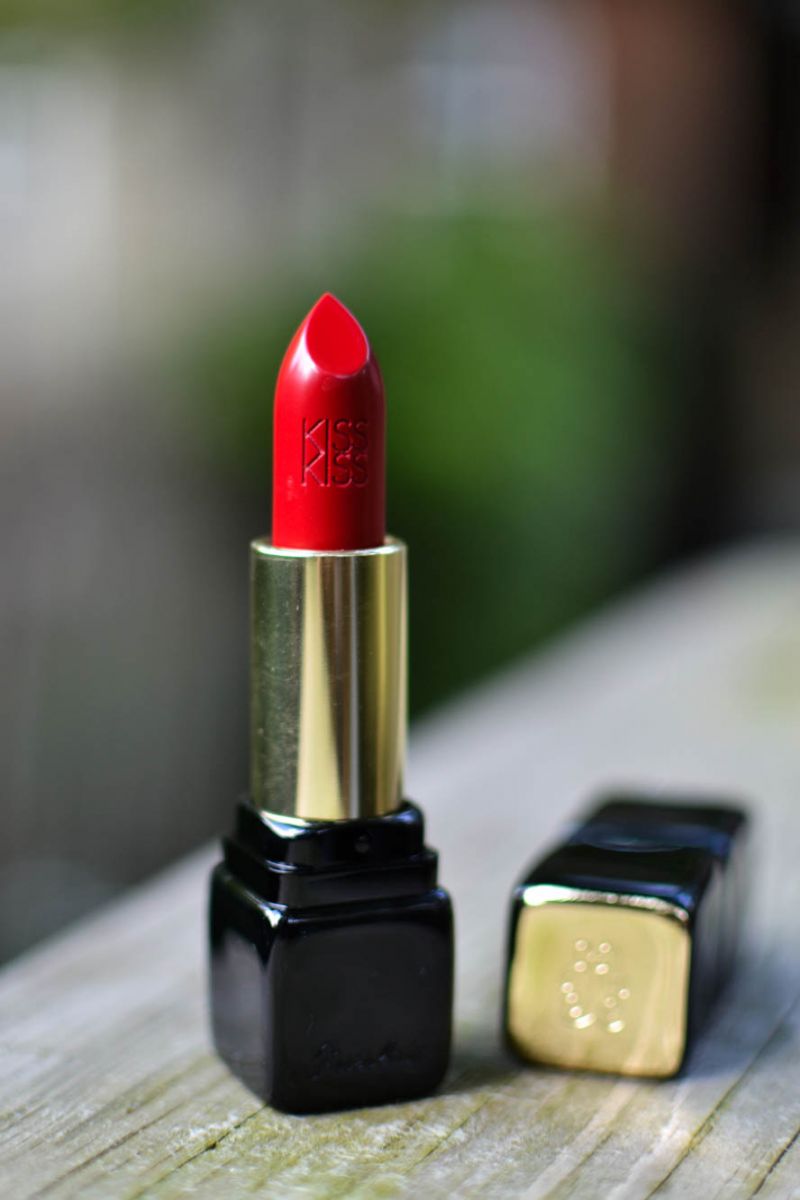 أحمر شفاه جيرلان Guerlain Kiss Kiss Shaping Cream Lipstick in 321 Red Passion