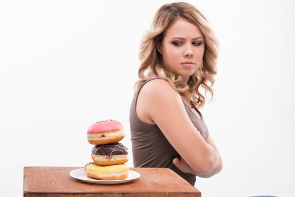يتسبب السكر في مشاكل صحية كثيرة كزيادة الوزن والسكري والكولسترول